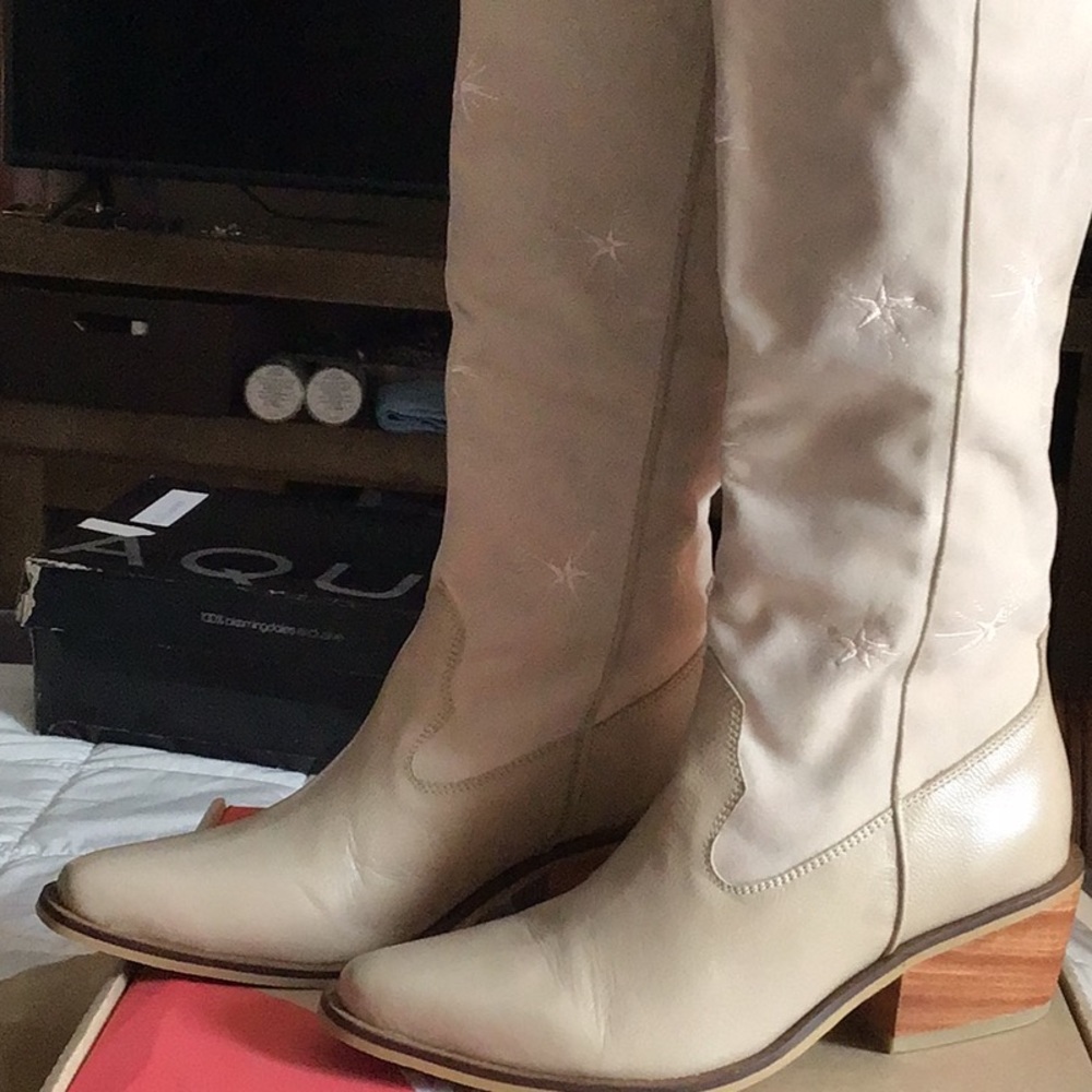 Cream colored cowboy boots